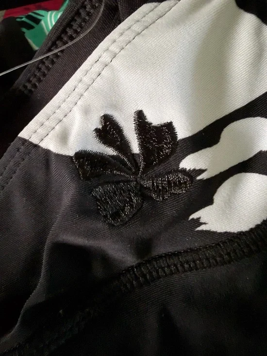 HAPARI Raven Luxe Bikini (Top Only) Size M - New With Tags - Picture 3 of 4